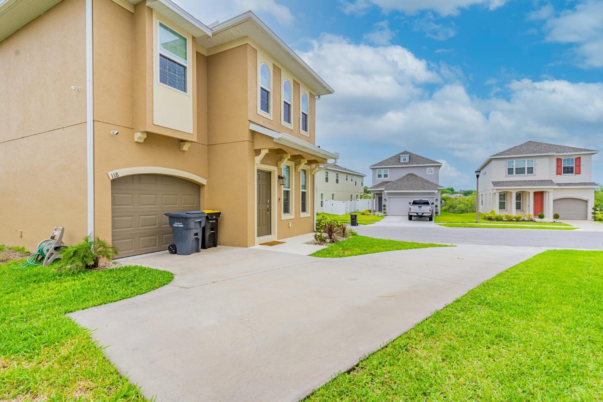 Huge Family-Friendly 6 Bed 4 Bath Salt Water Pool Home Oasis Davenport Exterior photo